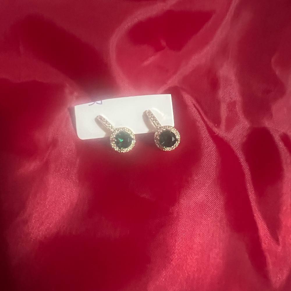 Elegant Gold and Green Earrings